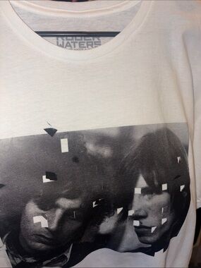 Roger Waters ‘This Is Not a Drill’ Graphic Tee ✌🏽
